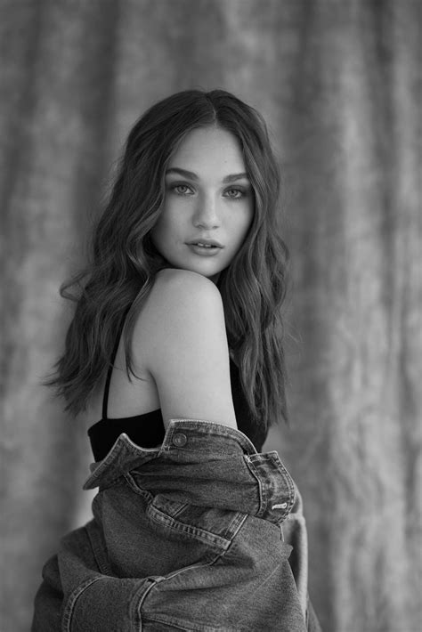 maddie ziegler model.